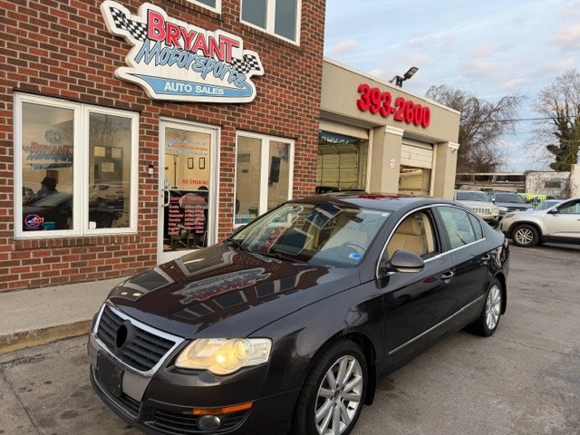 2010 Volkswagen Passat Komfort's photo