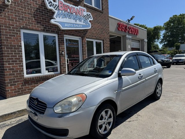 2009 Hyundai Accent's photo