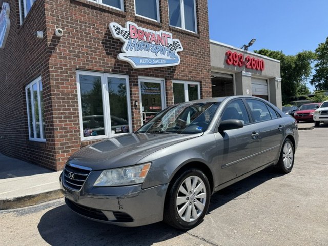 2010 Hyundai Sonata GLS I4 A/T PZEV's photo